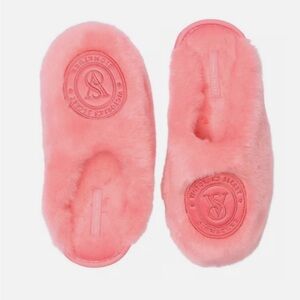 Closed-Toe Faux Fur Slippers